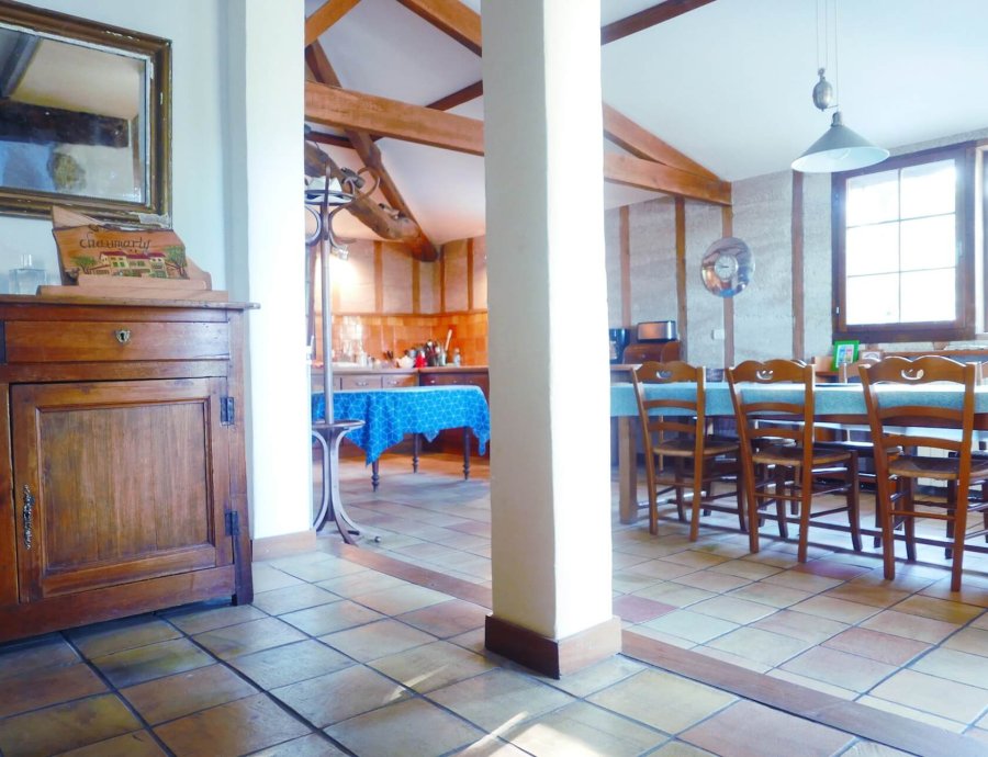 Gîte Terracotta - la salle à manger et la cuisine